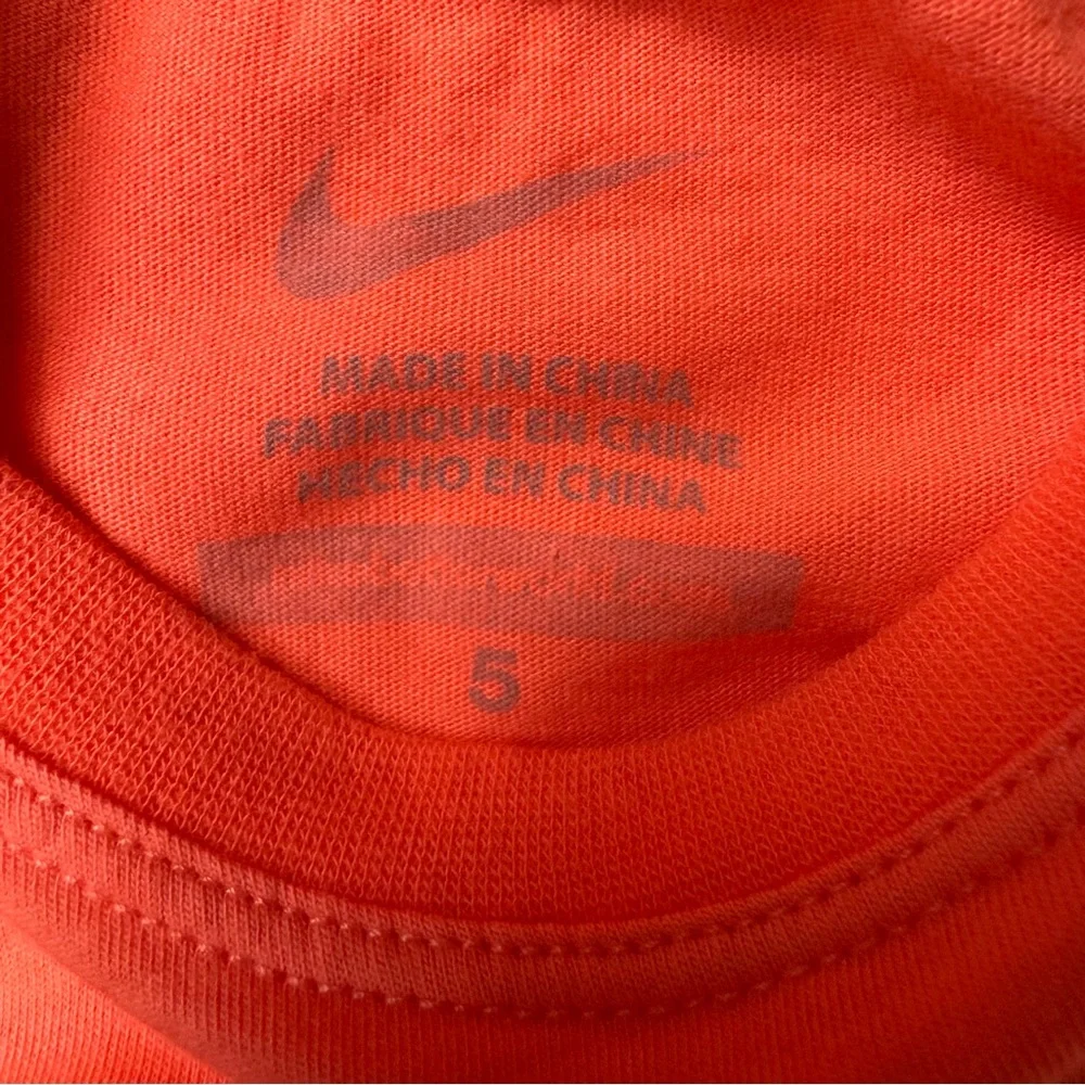 Nike Girls Orange & Silver Short Sleeve Cotton Tee Shirt with Nike Swoosh Size 5